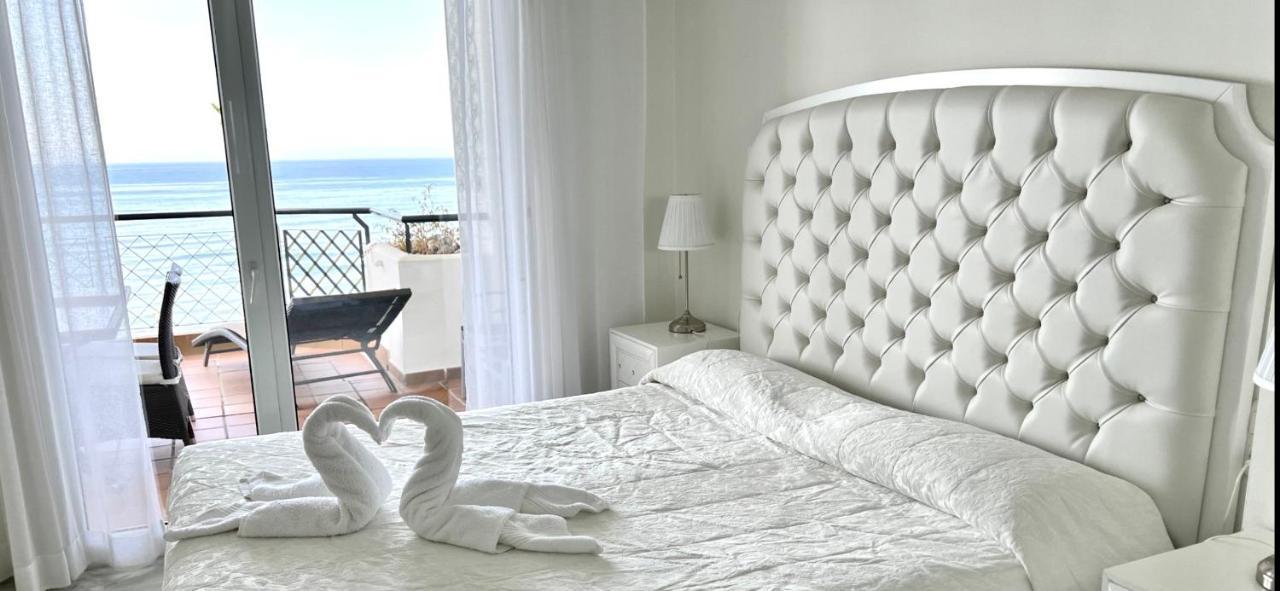 Mi Capricho C16 Beachfront Apartment Sitio de Calahonda Luaran gambar