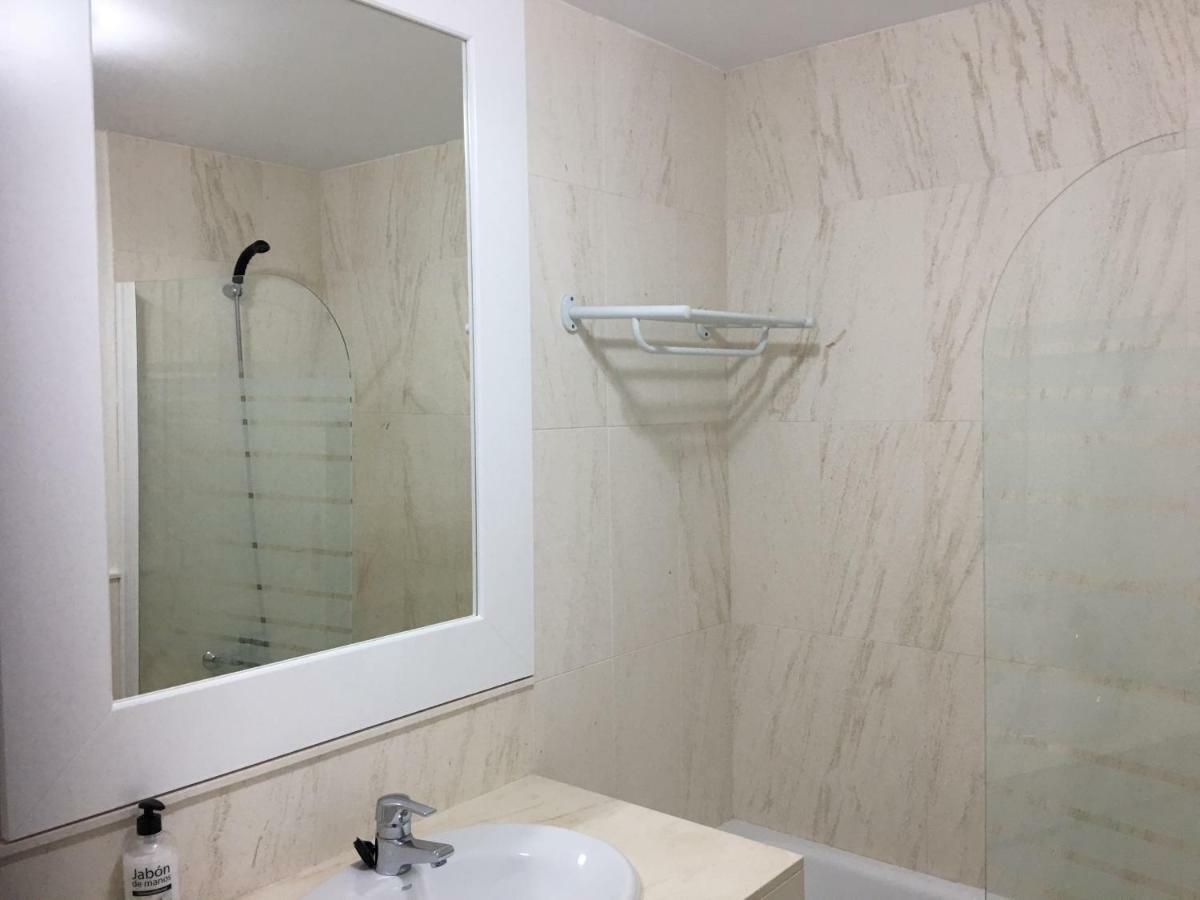 Mi Capricho C16 Beachfront Apartment Sitio de Calahonda Luaran gambar