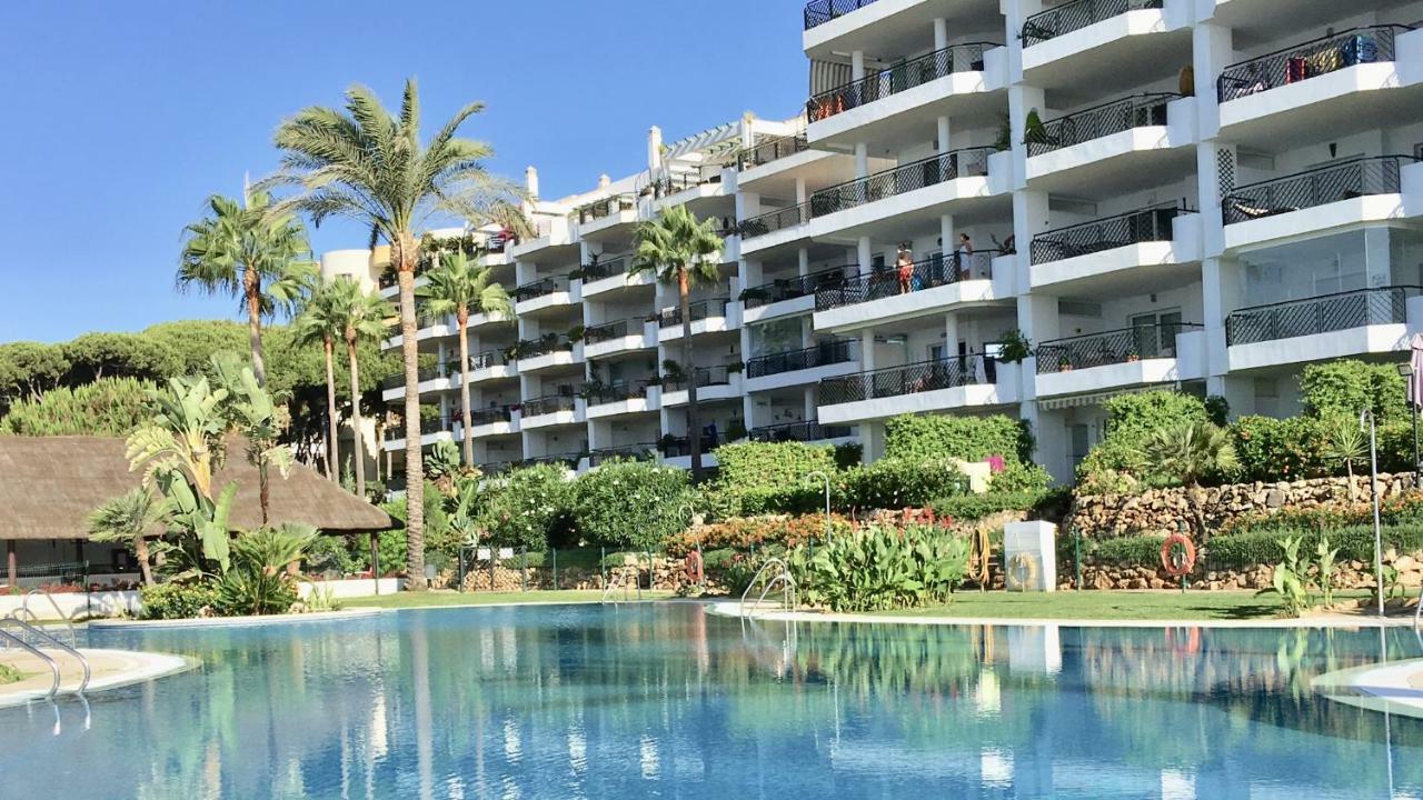 Mi Capricho C16 Beachfront Apartment Sitio de Calahonda Luaran gambar