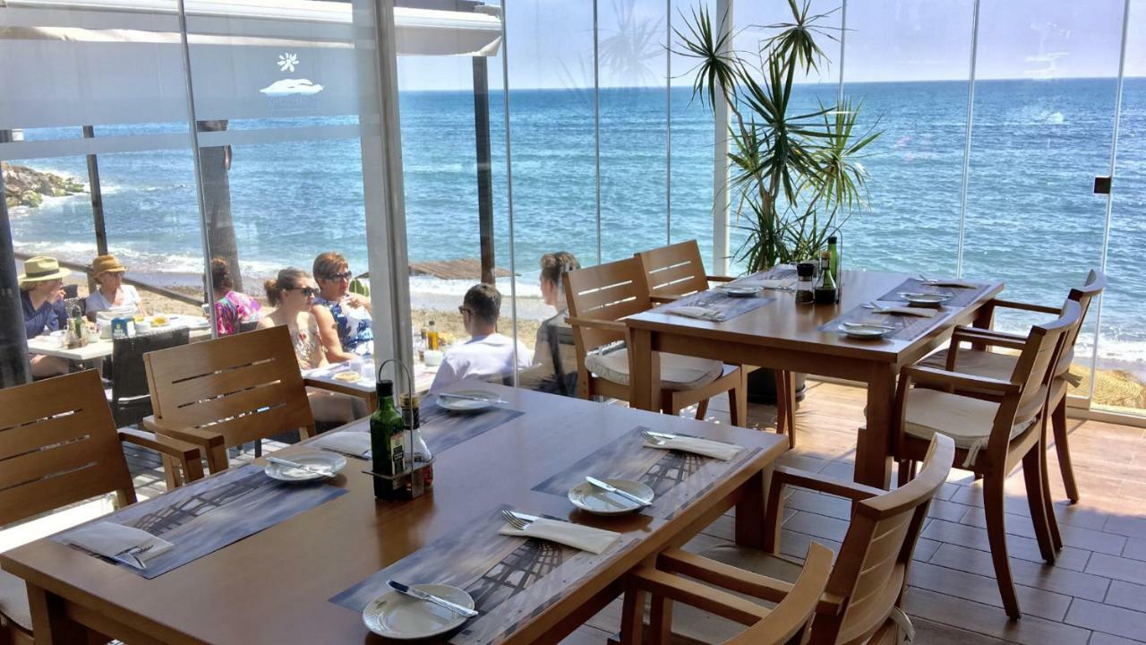Mi Capricho C16 Beachfront Apartment Sitio de Calahonda Luaran gambar