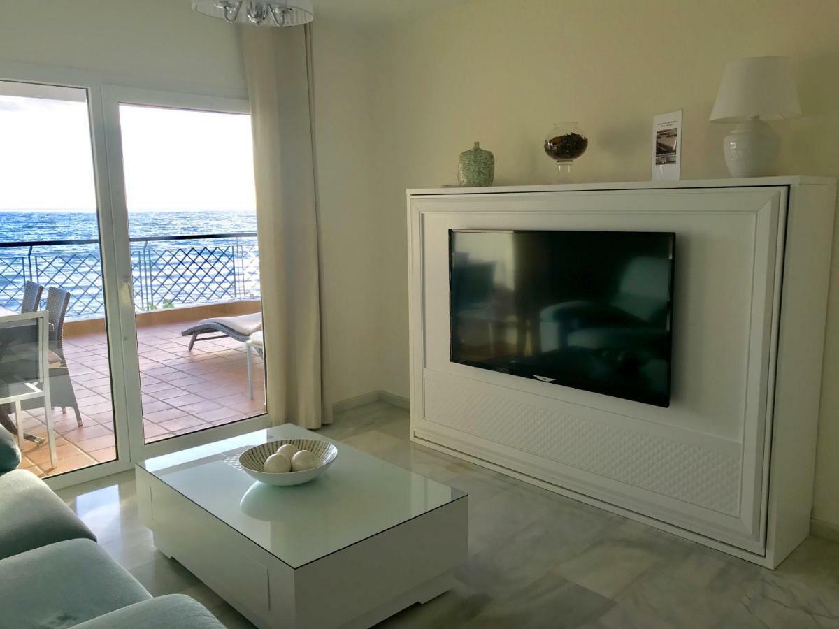 Mi Capricho C16 Beachfront Apartment Sitio de Calahonda Luaran gambar