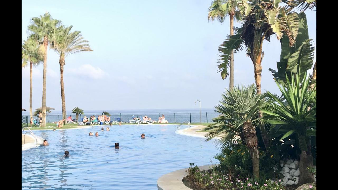 Mi Capricho C16 Beachfront Apartment Sitio de Calahonda Luaran gambar